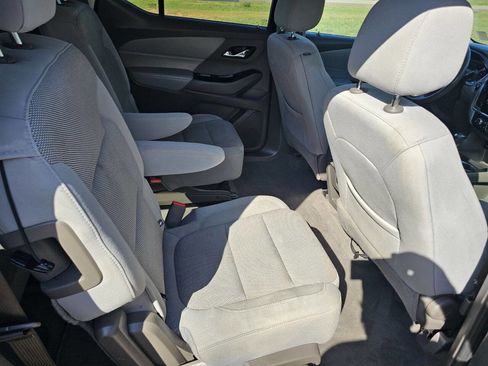 Used 2019 Chevrolet Traverse LT image 12