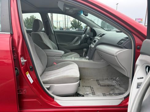 Used 2010 Toyota Camry FWD image 28