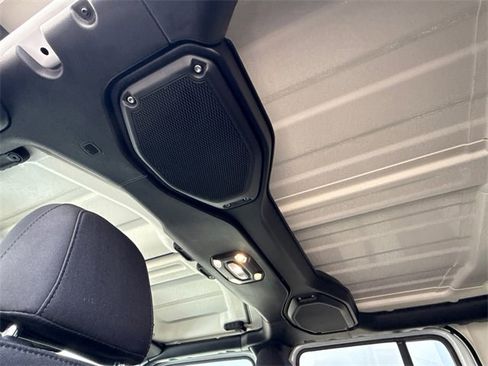 Used 2022 Jeep Wrangler Unlimited Sport image 18