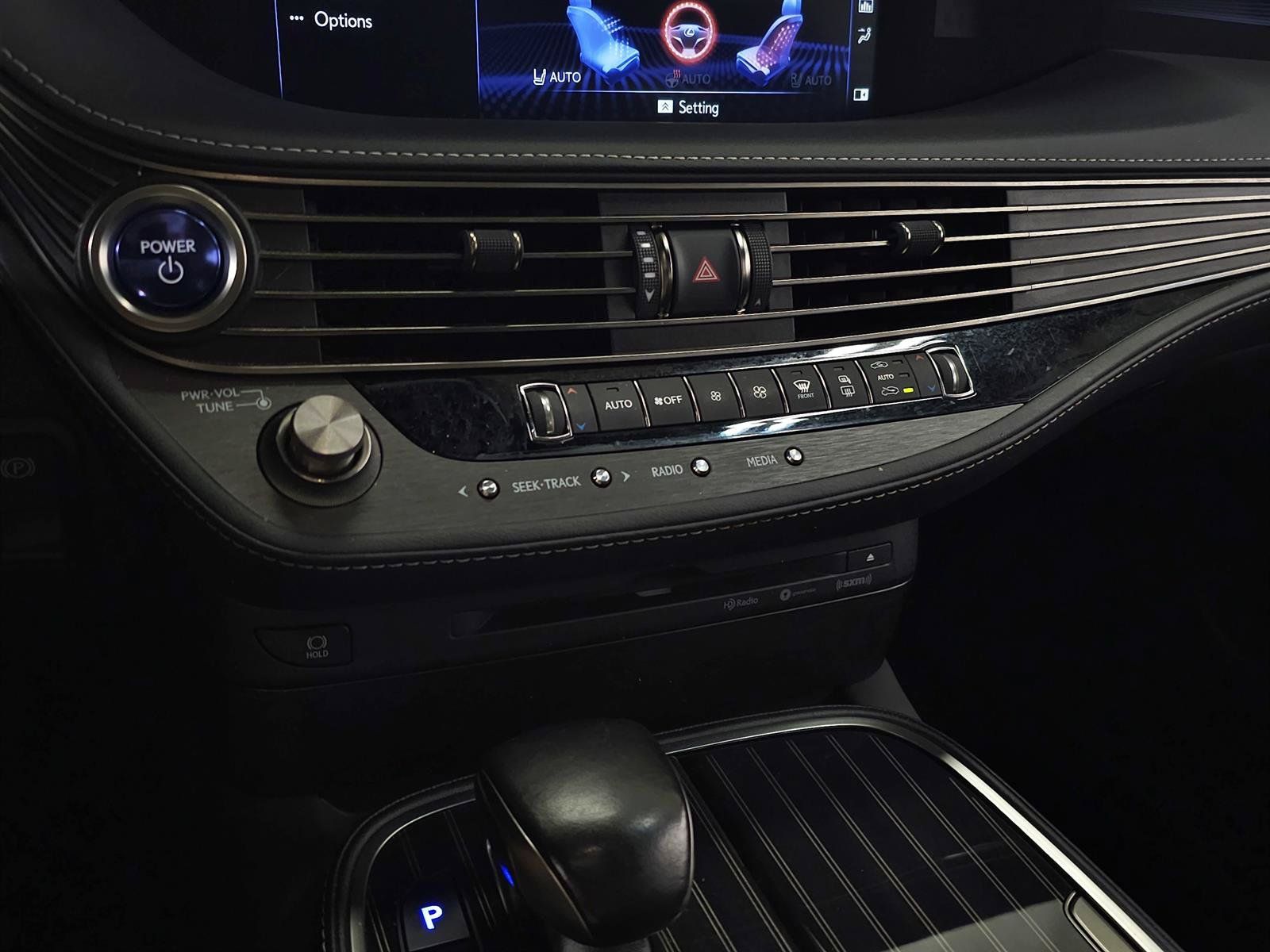 Used 2019 Lexus LS 500h AWD w/ Accessory Package (Z1) image 31