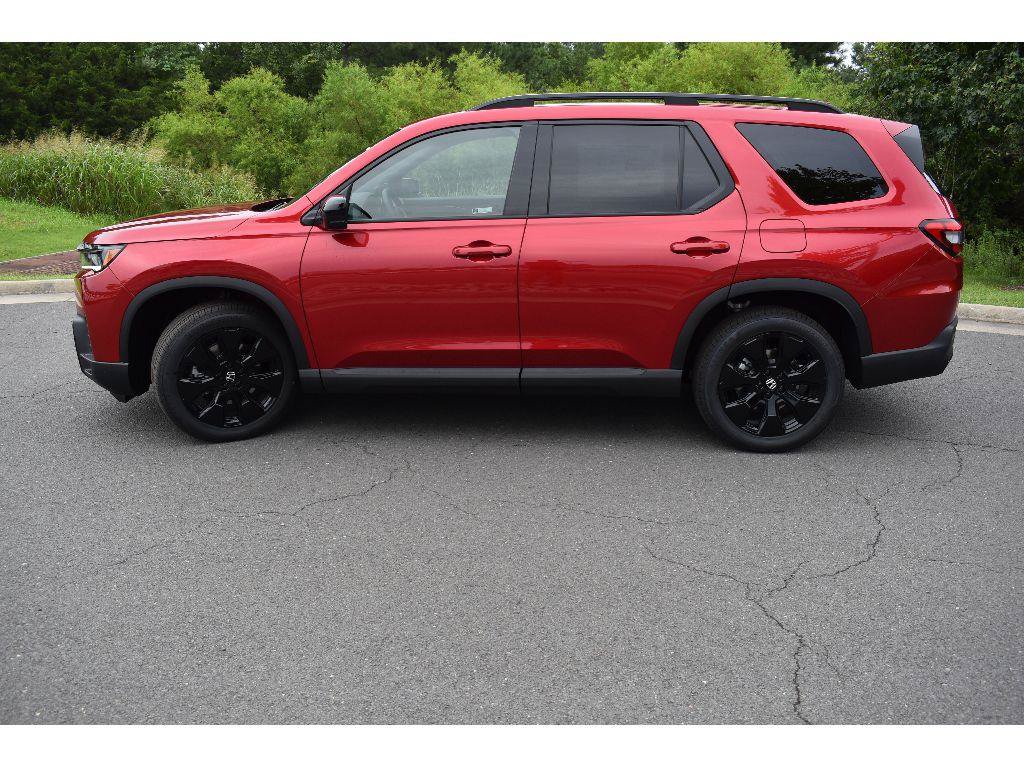 New 2026 Honda Pilot Black Edition image 4