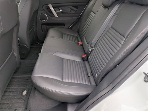 Used 2025 Land Rover Discovery Sport S image 15
