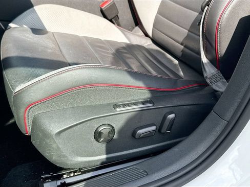 Used 2022 Volkswagen GTI Autobahn FWD image 19