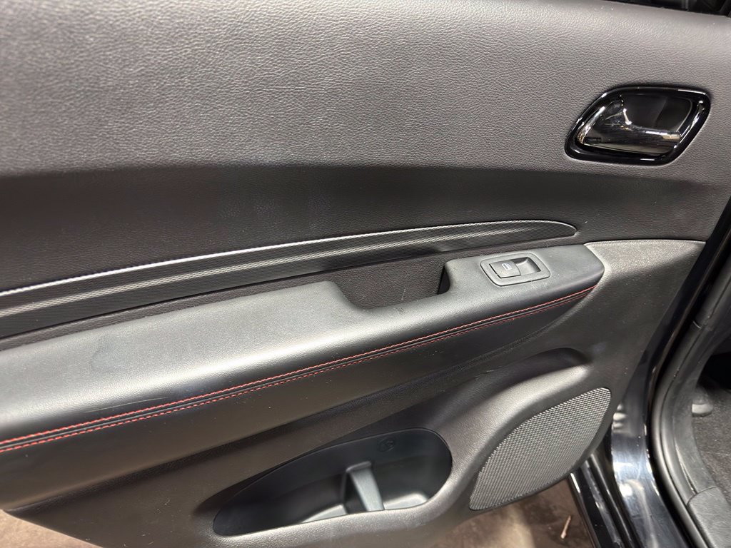 Used 2025 Dodge Durango GT AWD/4WD image 23