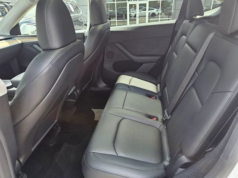 Used 2023 Tesla Model Y Long Range AWD/4WD image 10