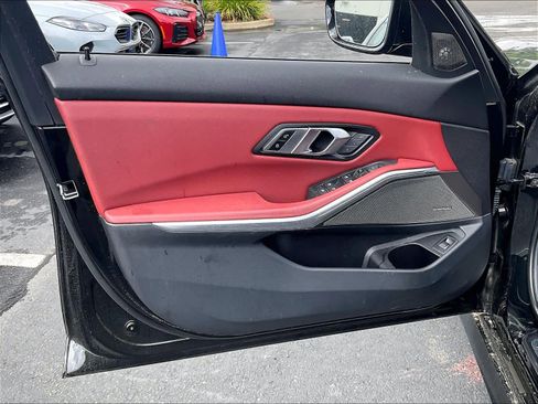 Used 2023 BMW 330i Sedan w/ M Sport Package RWD image 23