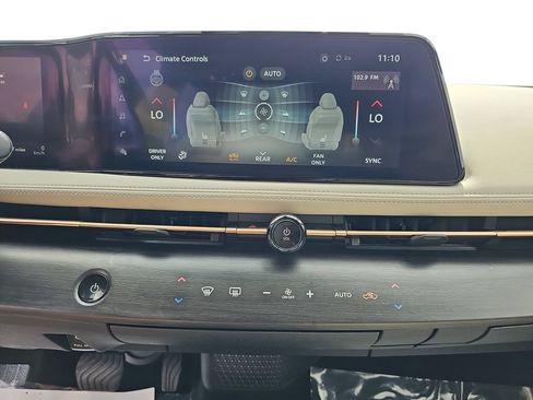 Used 2024 Nissan Ariya AWD image 24