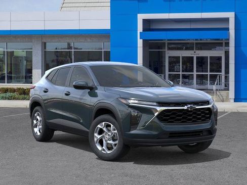 New 2026 Chevrolet Trax LS FWD image 7
