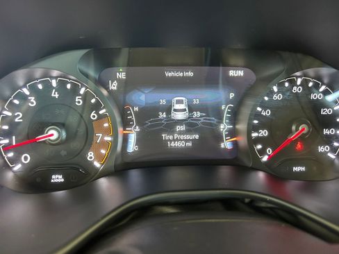 Used 2025 Jeep Compass Limited image 40