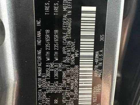 Used 2021 Toyota Highlander XLE AWD/4WD image 31