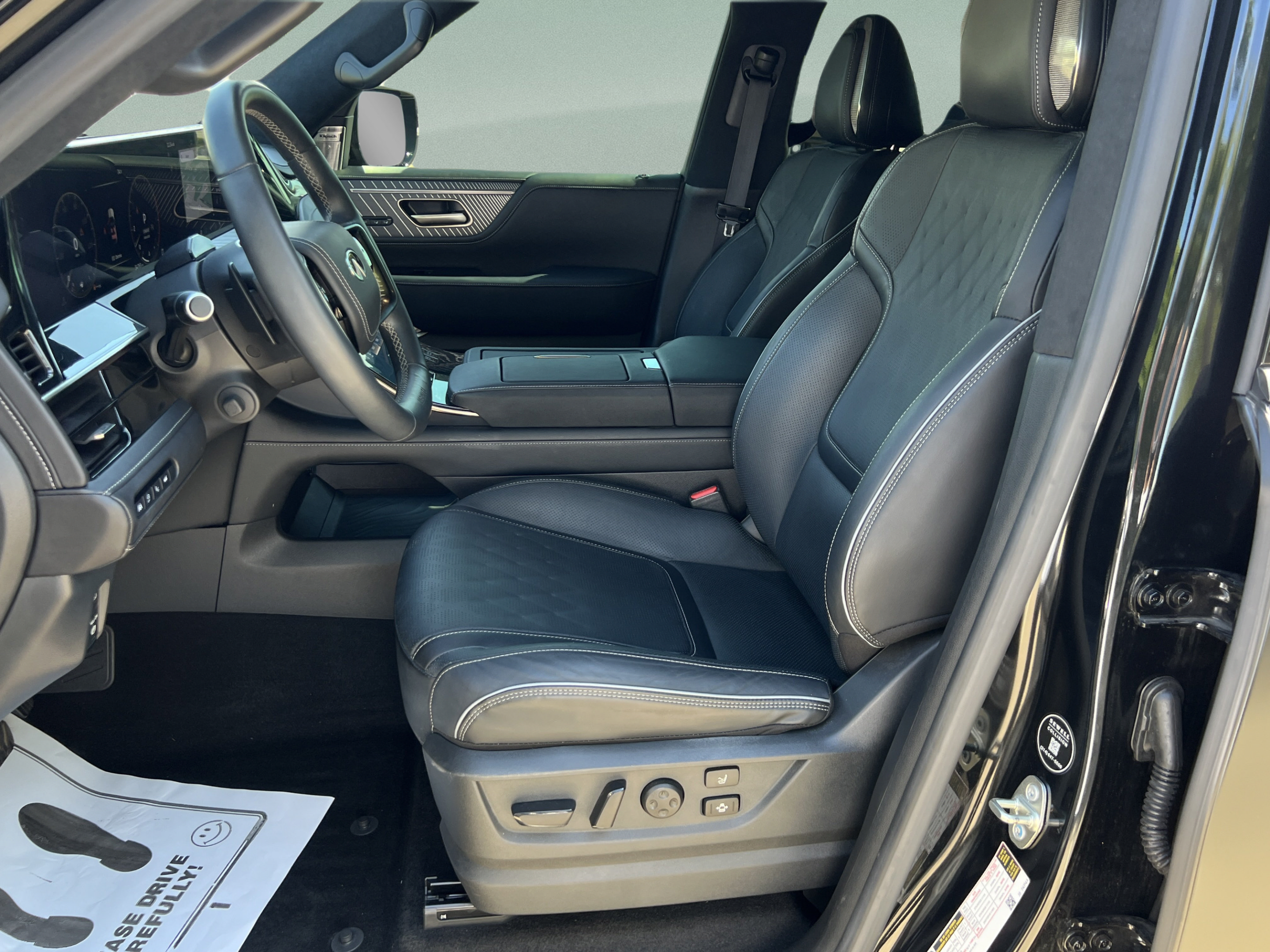 Used 2025 INFINITI QX80 Autograph AWD/4WD image 9