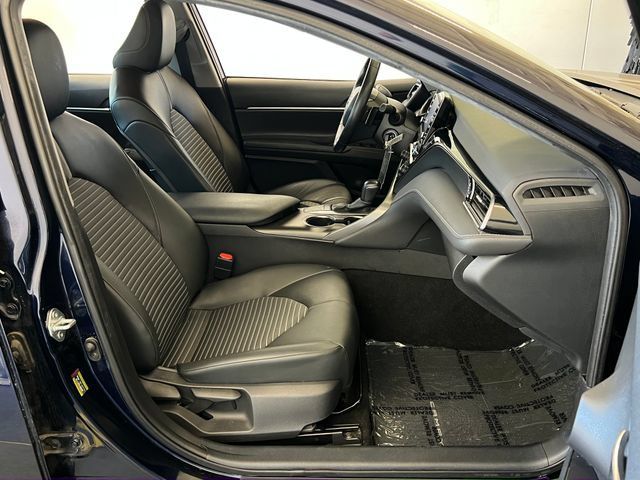 Used 2022 Toyota Camry SE FWD image 38
