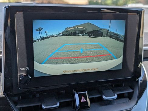 Used 2025 Toyota Corolla SE FWD image 6