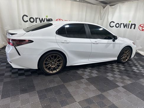 Used 2024 Toyota Camry SE image 8
