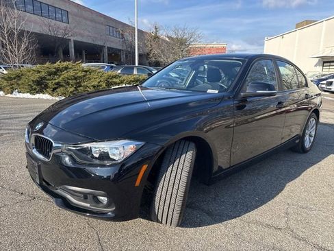 Used 2017 BMW 320i xDrive Sedan image 3