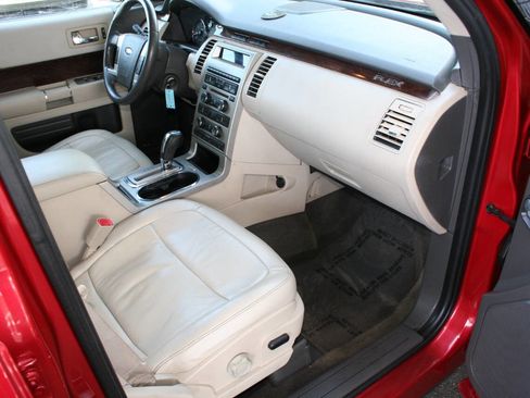Used 2011 Ford Flex SEL w/ Rapid Spec Order Code image 15