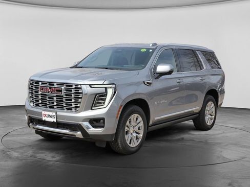 Used 2025 GMC Yukon Denali w/ Sun & Power Step Package AWD/4WD image 4
