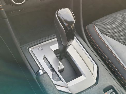 Used 2021 Subaru Crosstrek 2.0i Premium image 21