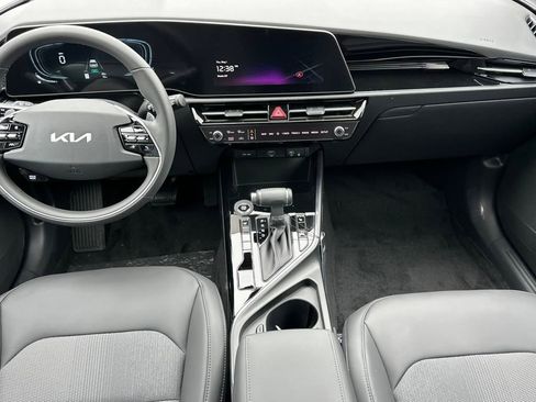 New 2025 Kia Niro EX image 14
