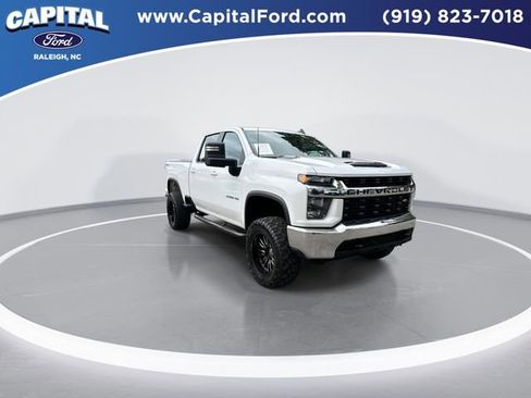 Used 2021 Chevrolet Silverado 2500 LT w/ Fleet Comfort Package AWD/4WD image 2