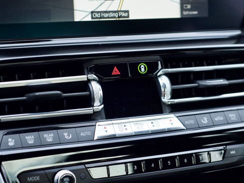 Used 2019 BMW M850i xDrive Coupe w/ Comfort Seating Package image 30