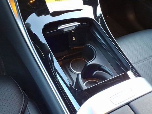 Certified 2026 Mercedes-Benz GLC 300 image 7