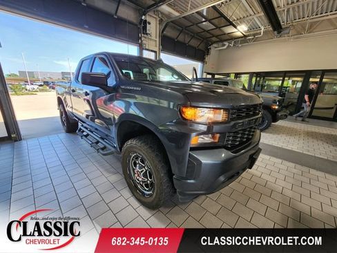 Used 2019 Chevrolet Silverado 1500 Custom w/ Custom Value Package RWD image 1