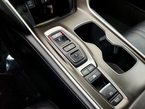 Used 2019 Honda Accord Touring image 17