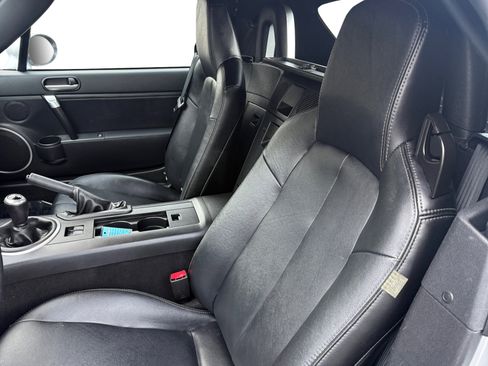 Used 2008 MAZDA MX-5 Miata Grand Touring w/ Premium Pkg image 16