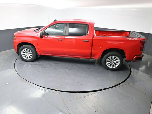 Used 2019 Chevrolet Silverado 1500 Custom w/ Infotainment Package AWD/4WD image 18