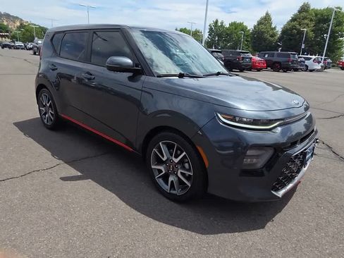 Used 2021 Kia Soul Turbo FWD image 2