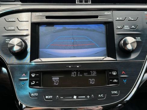 Used 2016 Toyota Avalon XLE Plus w/ Preferred Accessory Package FWD image 32