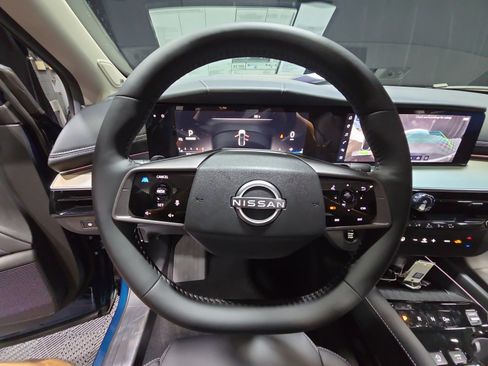 New 2025 Nissan Murano SL image 9