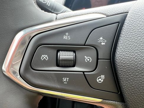 New 2025 Chevrolet Trax LT w/ Driver Confidence Package image 6