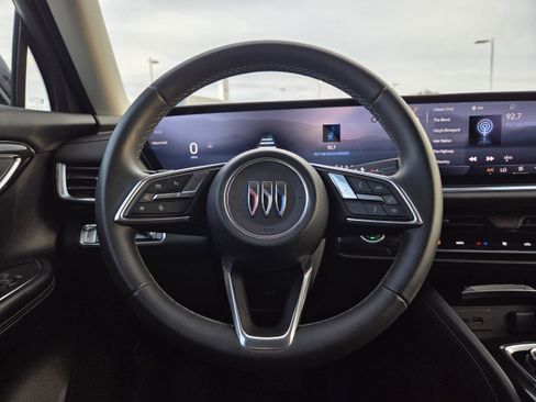 Used 2025 Buick Envision Preferred image 40