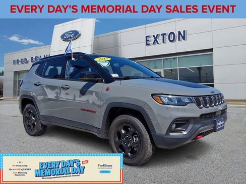 Used 2023 Jeep Compass Trailhawk AWD/4WD image 1