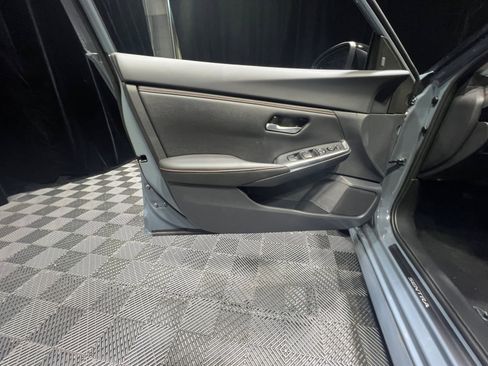 New 2025 Nissan Sentra SR image 13