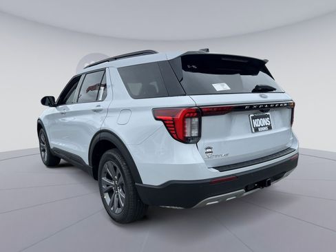 New 2026 Ford Explorer Active w/ Active Comfort Package AWD/4WD image 4