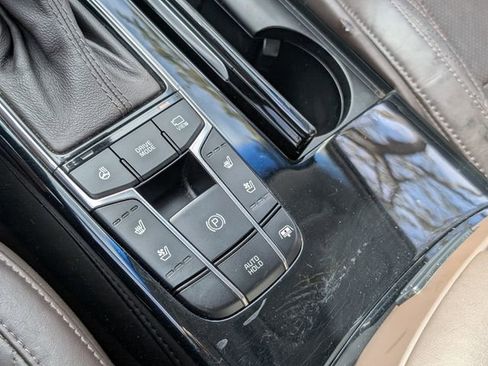 Used 2017 Kia Cadenza Limited w/ Paint Protection Package image 32