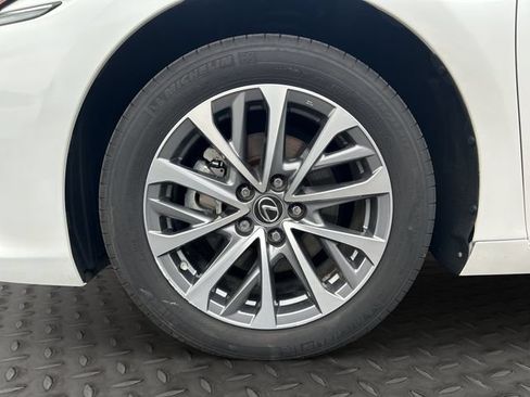 Used 2023 Lexus ES 250 w/ Premium Package AWD/4WD image 27