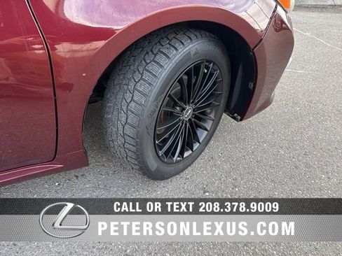 Used 2017 Toyota Avalon Touring w/ Preferred Accessory Package image 10