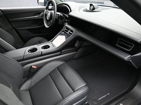 New 2026 Porsche Taycan Turbo S AWD/4WD image 33