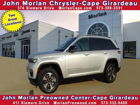 Used 2023 Jeep Grand Cherokee 4WD 4xe image 1
