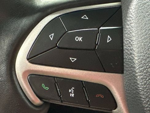 Used 2020 Jeep Grand Cherokee Overland image 5