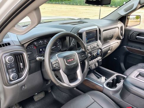 Used 2021 GMC Sierra 1500 SLT AWD/4WD image 37