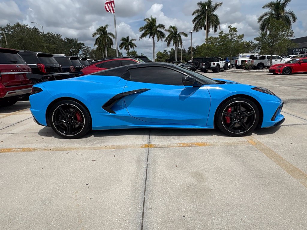 Used 2021 Chevrolet Corvette Stingray Premium Conv w/ Z51 Performance Package RWD image 6