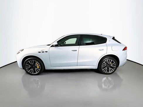 Used 2024 Maserati Grecale GT image 2
