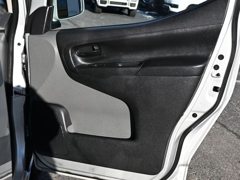 Used 2020 Nissan NV200 SV w/ Back Door Glass Package image 24