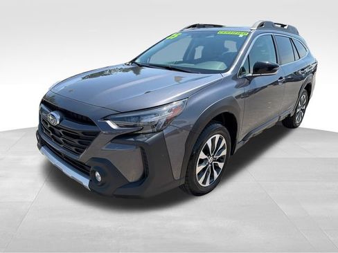 Certified 2025 Subaru Outback Limited AWD/4WD image 3