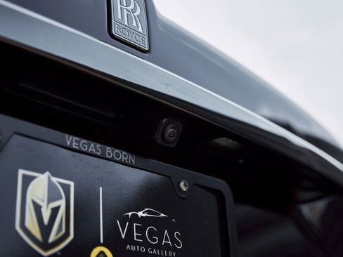 Used 2021 Rolls-Royce Cullinan Black Badge image 15